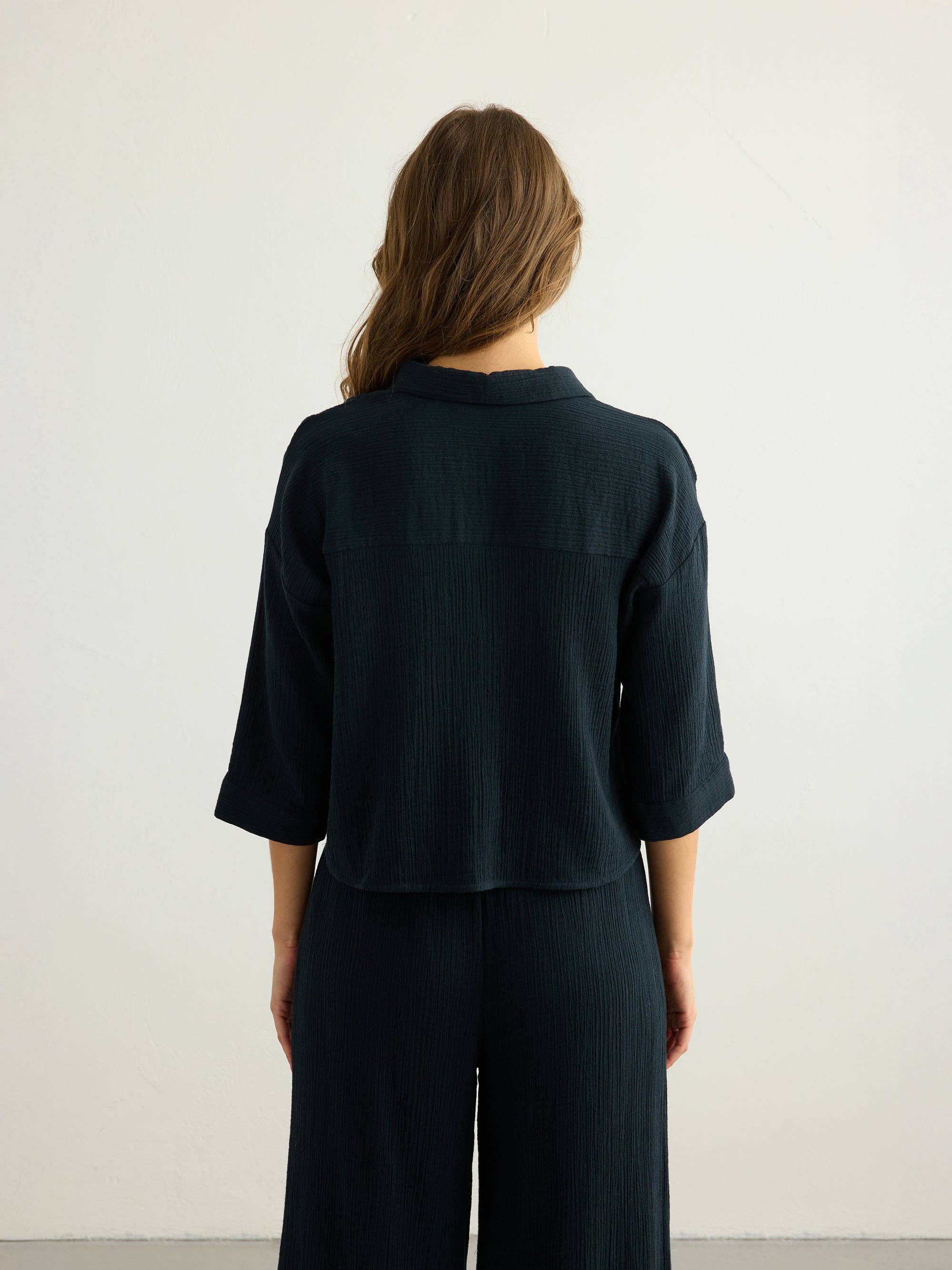 Aura Mini Shirt - Black: Black / M-L